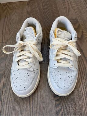 Nike Dunk Low Sneakers